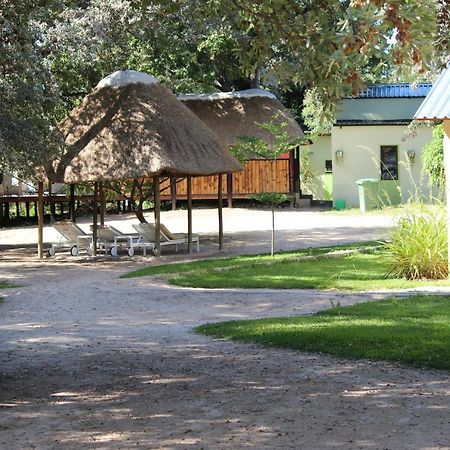 Juda Haus Lodge Катима-Мулило Экстерьер фото